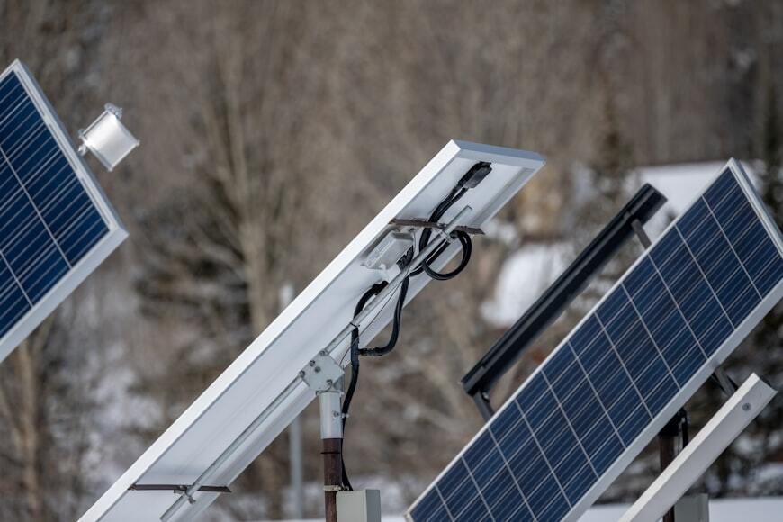 komponen solar panel
